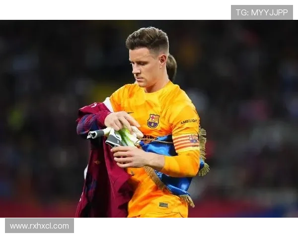 世体:巴萨只能使用特尔施特根薪资的80%注册一名自由球员 世体:巴萨只能使用特尔施特根薪资的80%注册一名自由球员